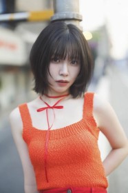 Shanghai-born Voice Actor Liyuu Reveals First Swimsuit Photos in 2nd Photo Book: A Fresh Side of Her Charm
